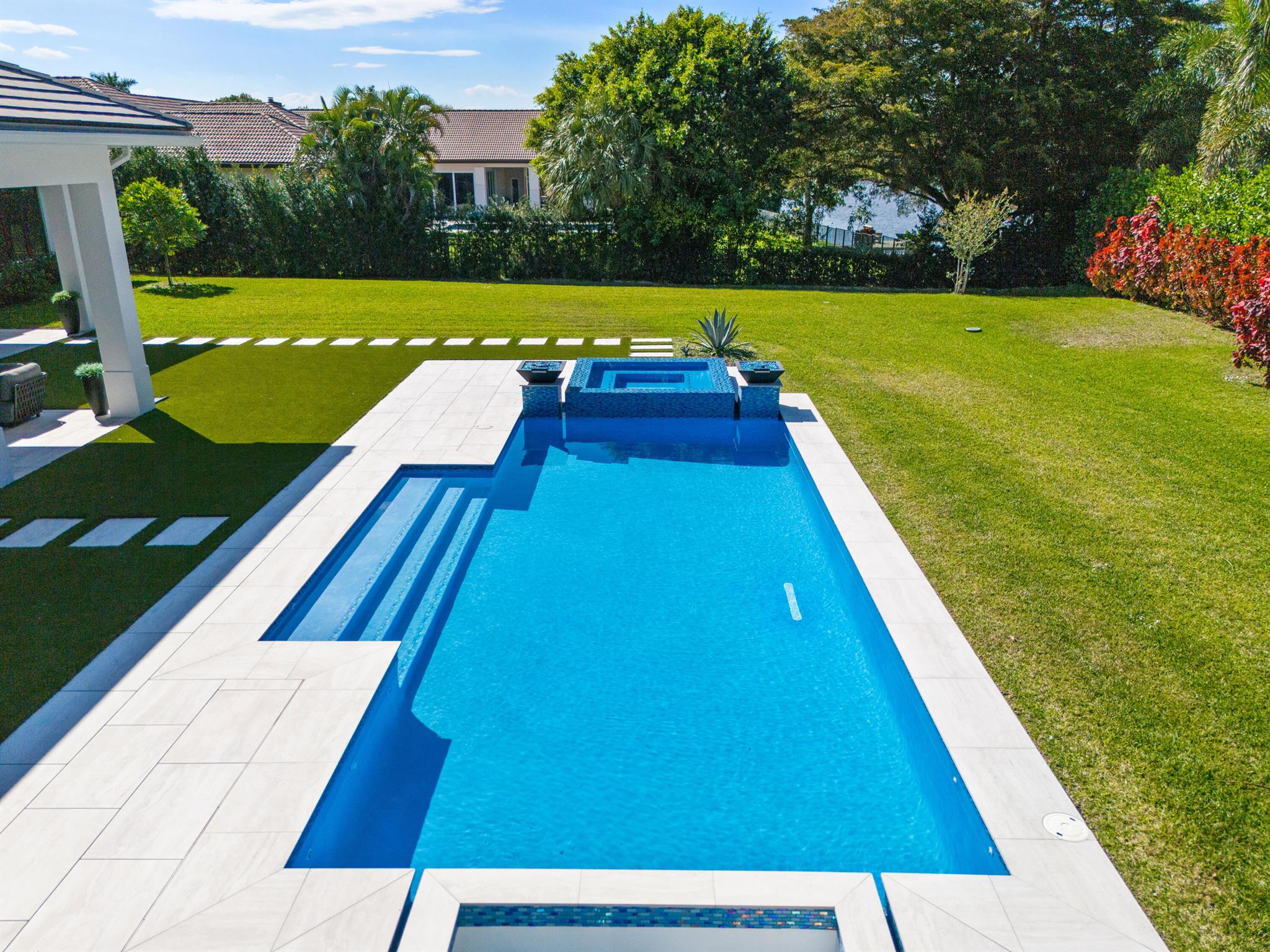 LONG LAKE ESTATES 1 AS - Residential