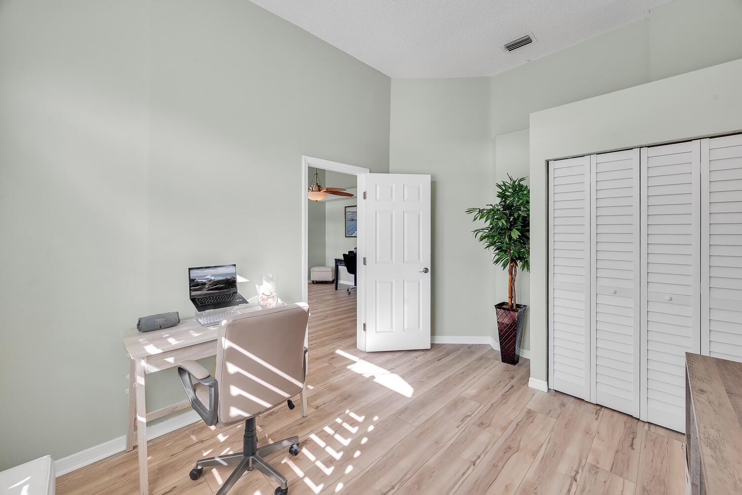 PORT ST LUCIE SECTION  31 - Residential Lease