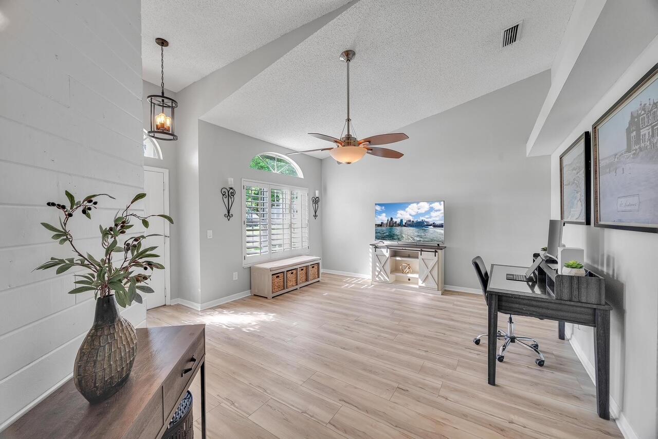 PORT ST LUCIE SECTION  31 - Residential Lease