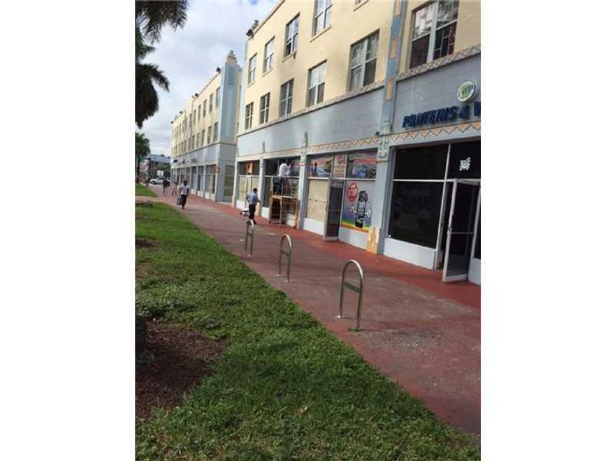 Great opportunity to lease retail space in South Beach. Space is all white with light laminate floors. At moment split in 2 room, but can be made into 1 open space. Has private renovated bathroom. This is gross lease CAM included, only 7% sales tax and el ectricity additional.