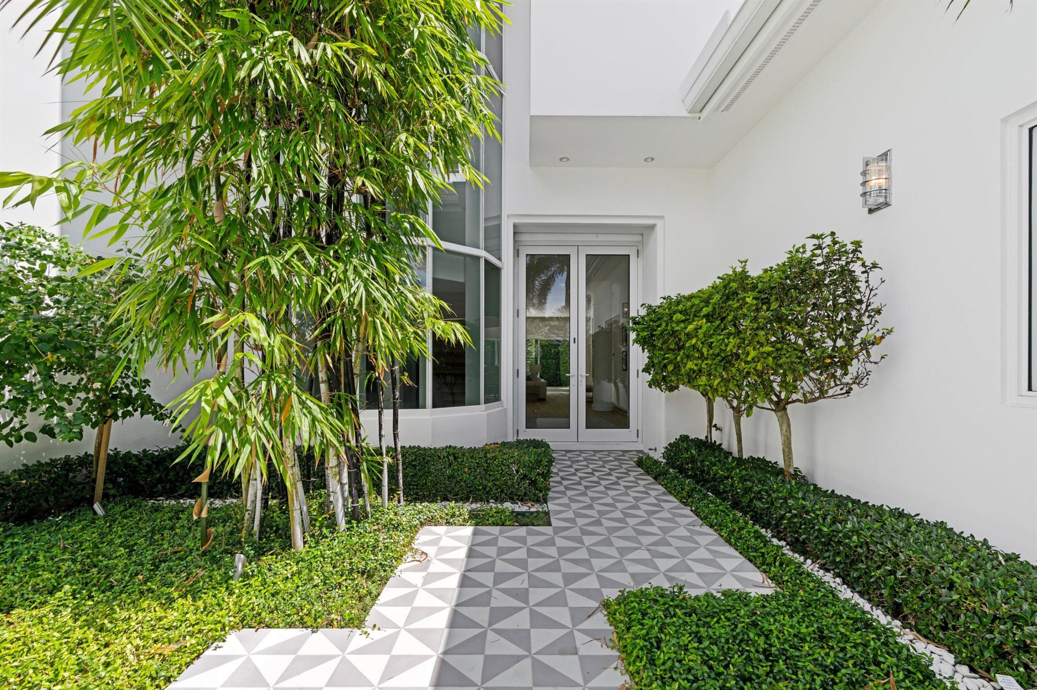 215 Indian Road