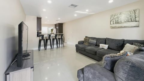 21322 NW 40th Cir Court Miami Gardens FL 33055