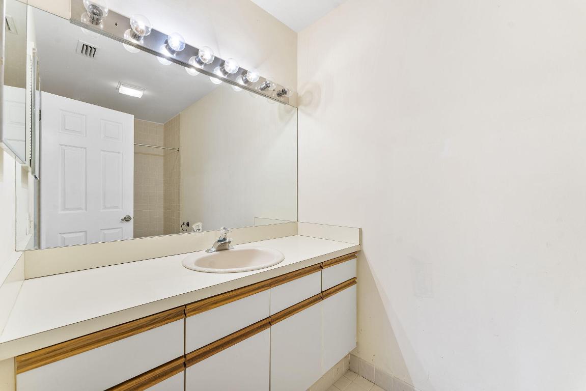 EL VIENTO AT BOCA POINTE CONDO NOS I AND II DECLS - Residential