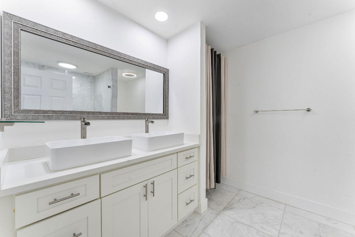 EL VIENTO AT BOCA POINTE CONDO NOS I AND II DECLS - Residential