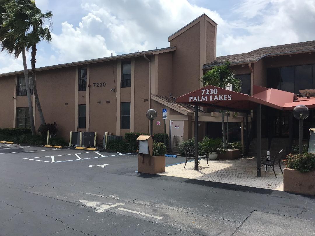 PALM LAKES - Residential
