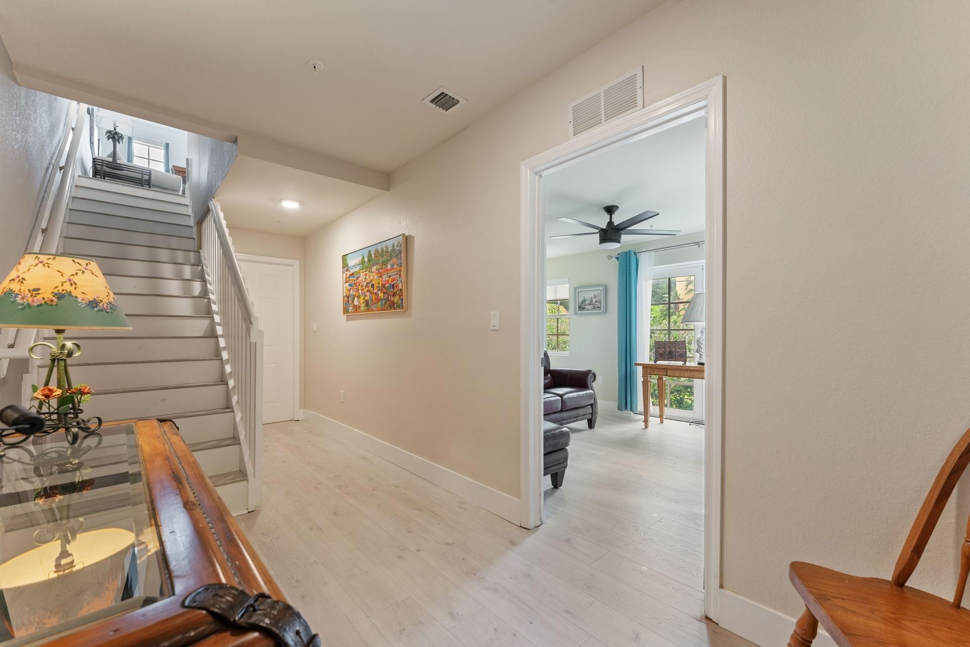 2725 NE 8th Ave 101