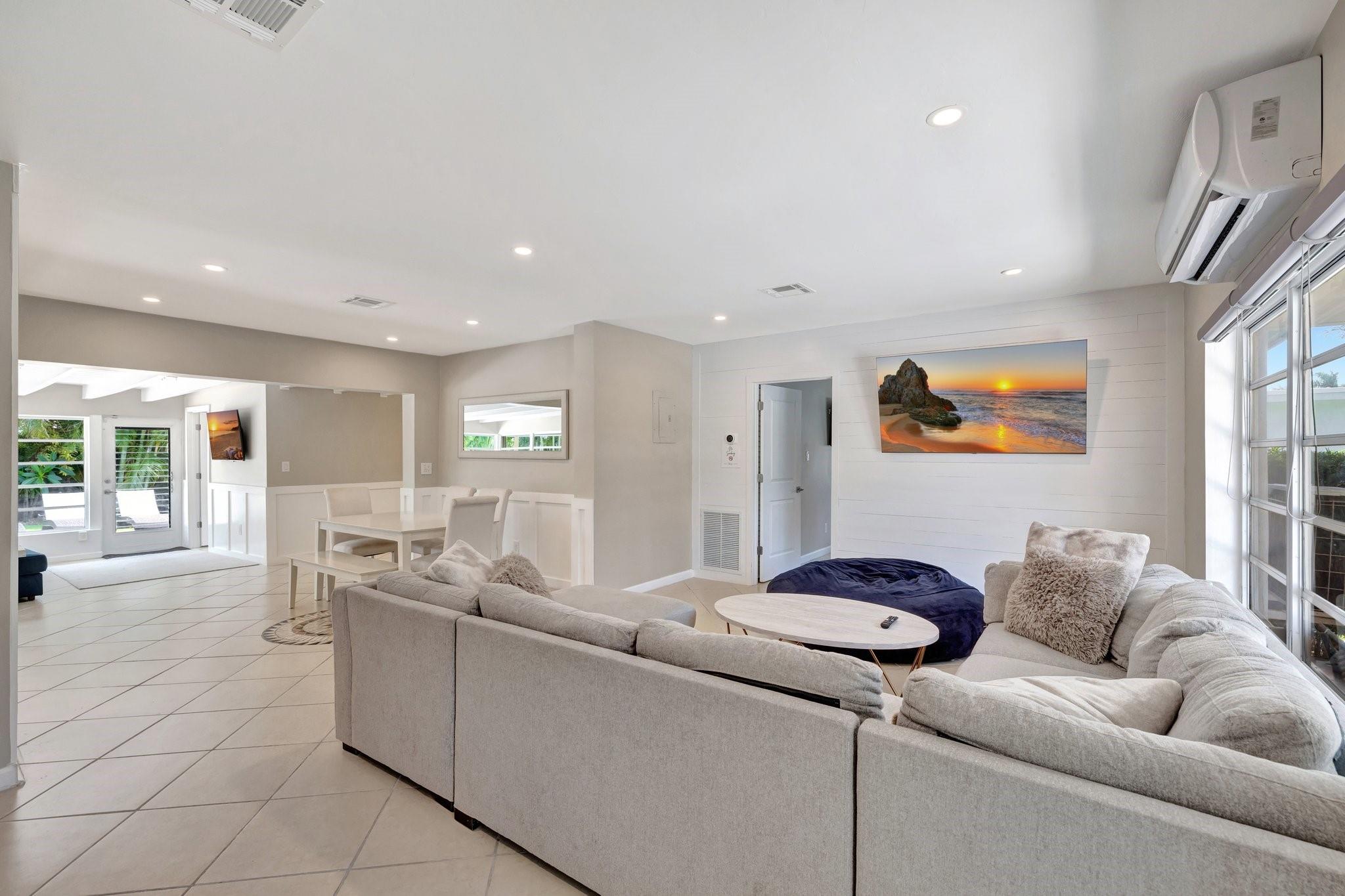 241 Bombay Ave