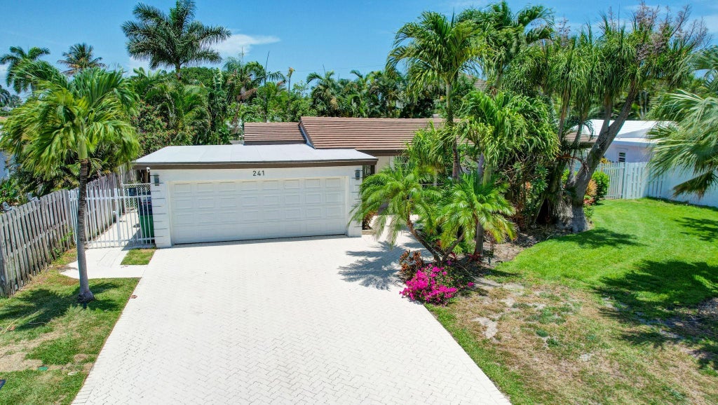 Photo of 241 Bombay Avenue, Lauderdale By The Sea, FL 33308 (MLS # F10506218)
