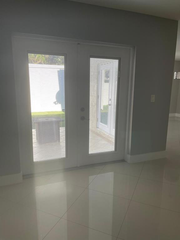 Crystal View Twnhms 3 - Residential Lease