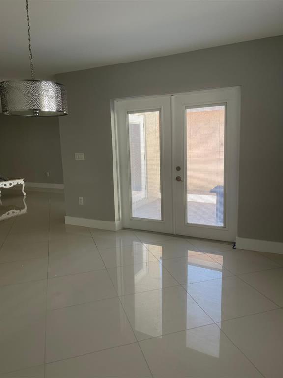 Crystal View Twnhms 3 - Residential Lease