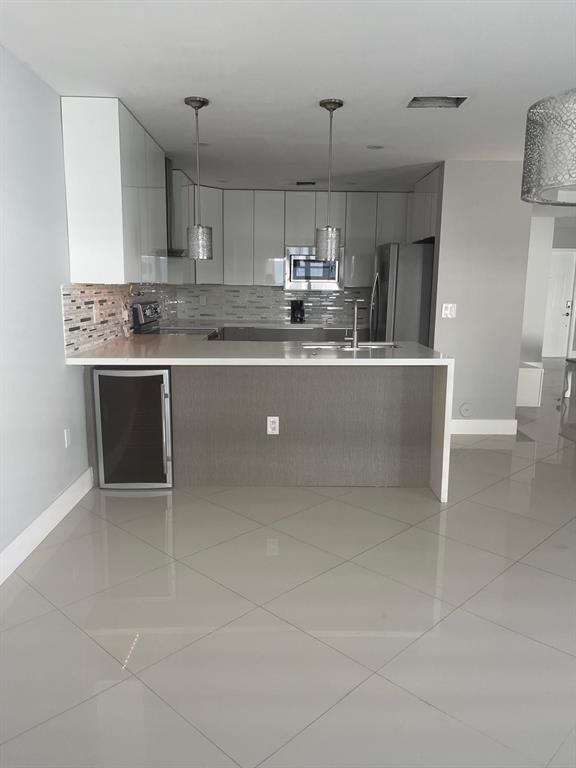 Crystal View Twnhms 3 - Residential Lease