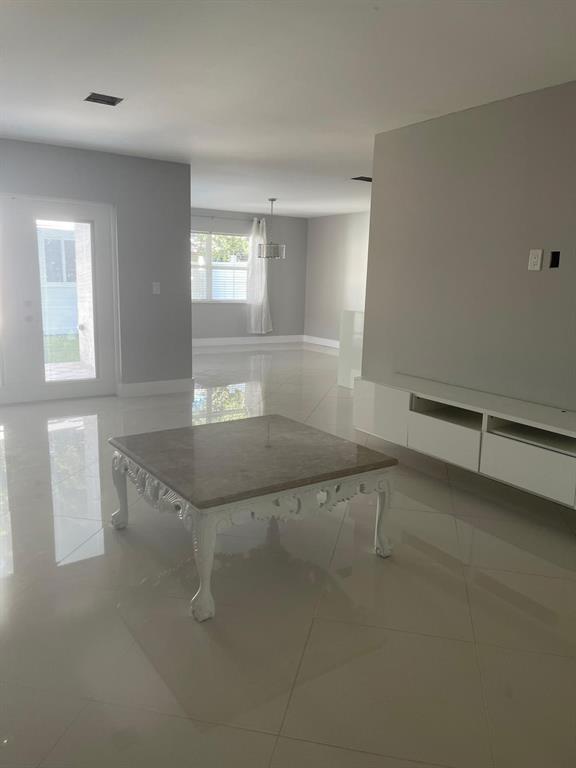 Crystal View Twnhms 3 - Residential Lease