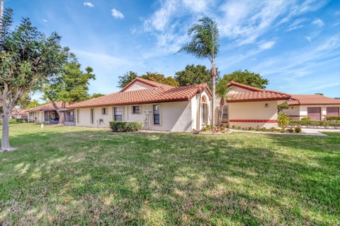 Tiny photo for 10927 DOLPHIN PALM Court #A, Boynton Beach, FL 33437 (MLS # B26069945)