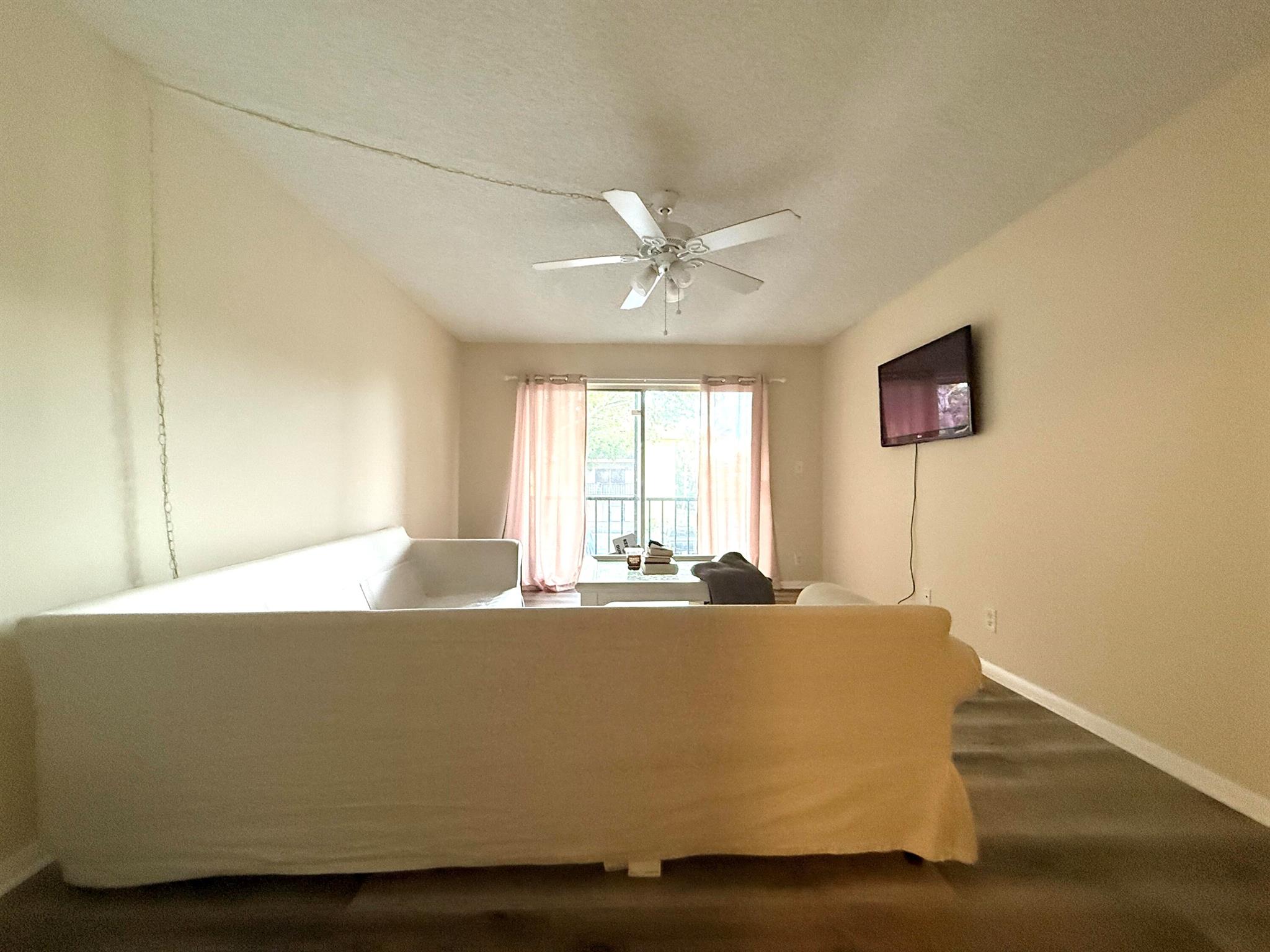 CASA DEL RIO CONDO - Residential Lease