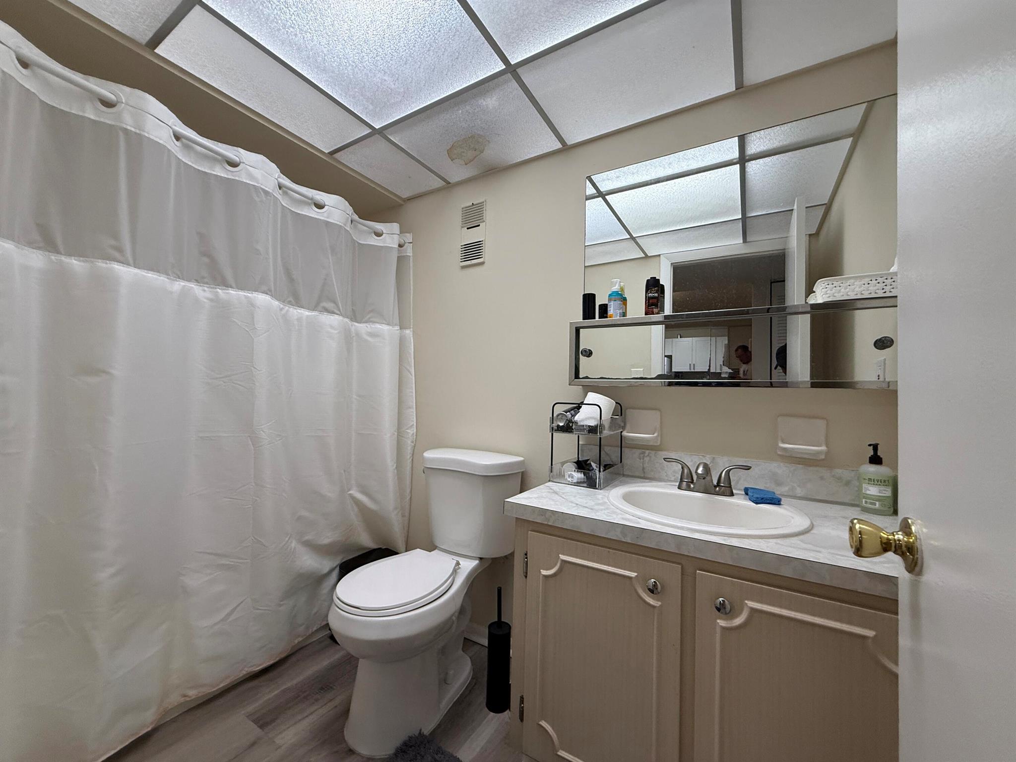 CASA DEL RIO CONDO - Residential Lease