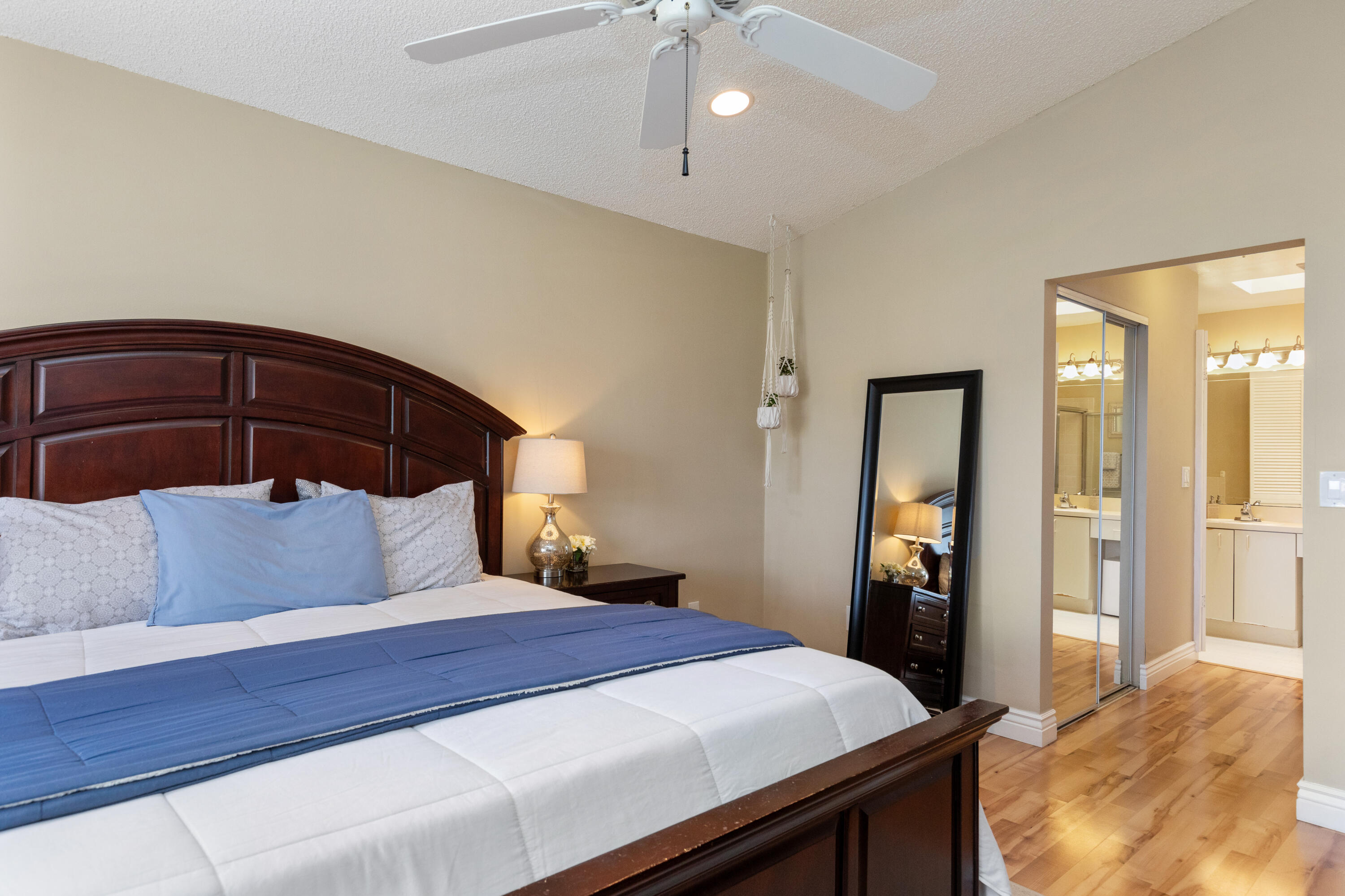 Lauren's Turn - Residential