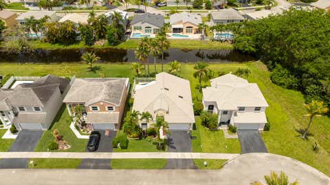 Tiny photo for 5535 NW 54th Circle, Coconut Creek, FL 33073 (MLS # B26021103)