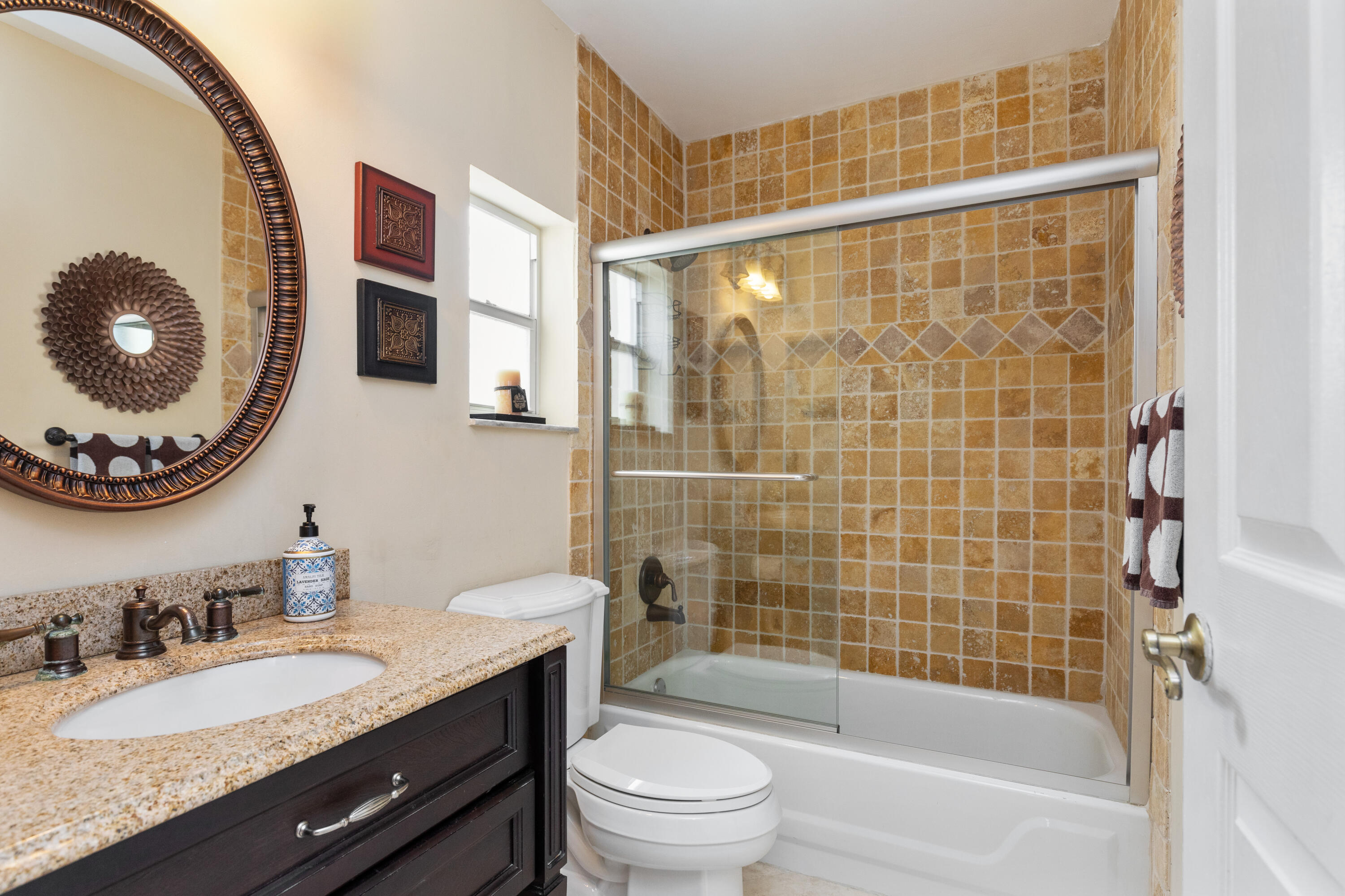 Lauren's Turn - Residential