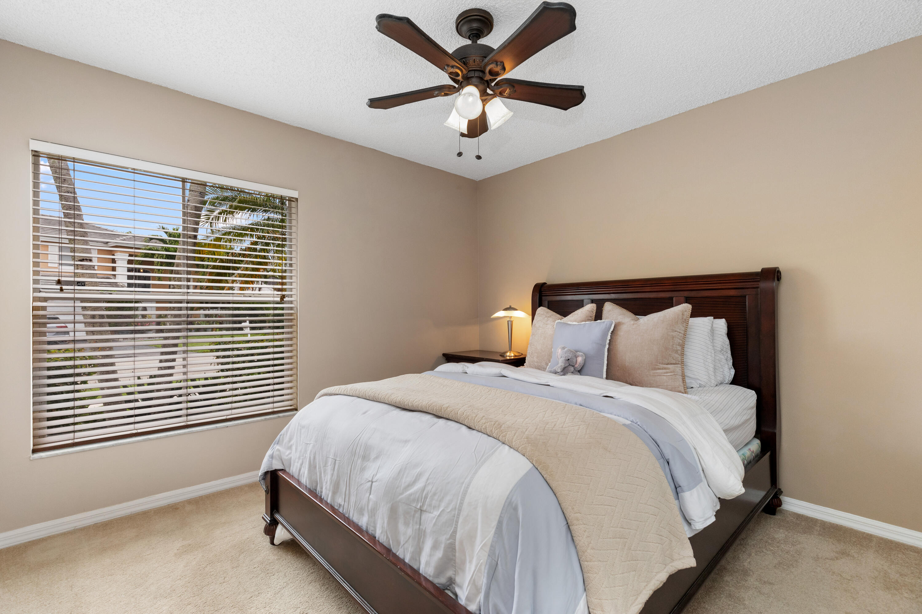 Lauren's Turn - Residential