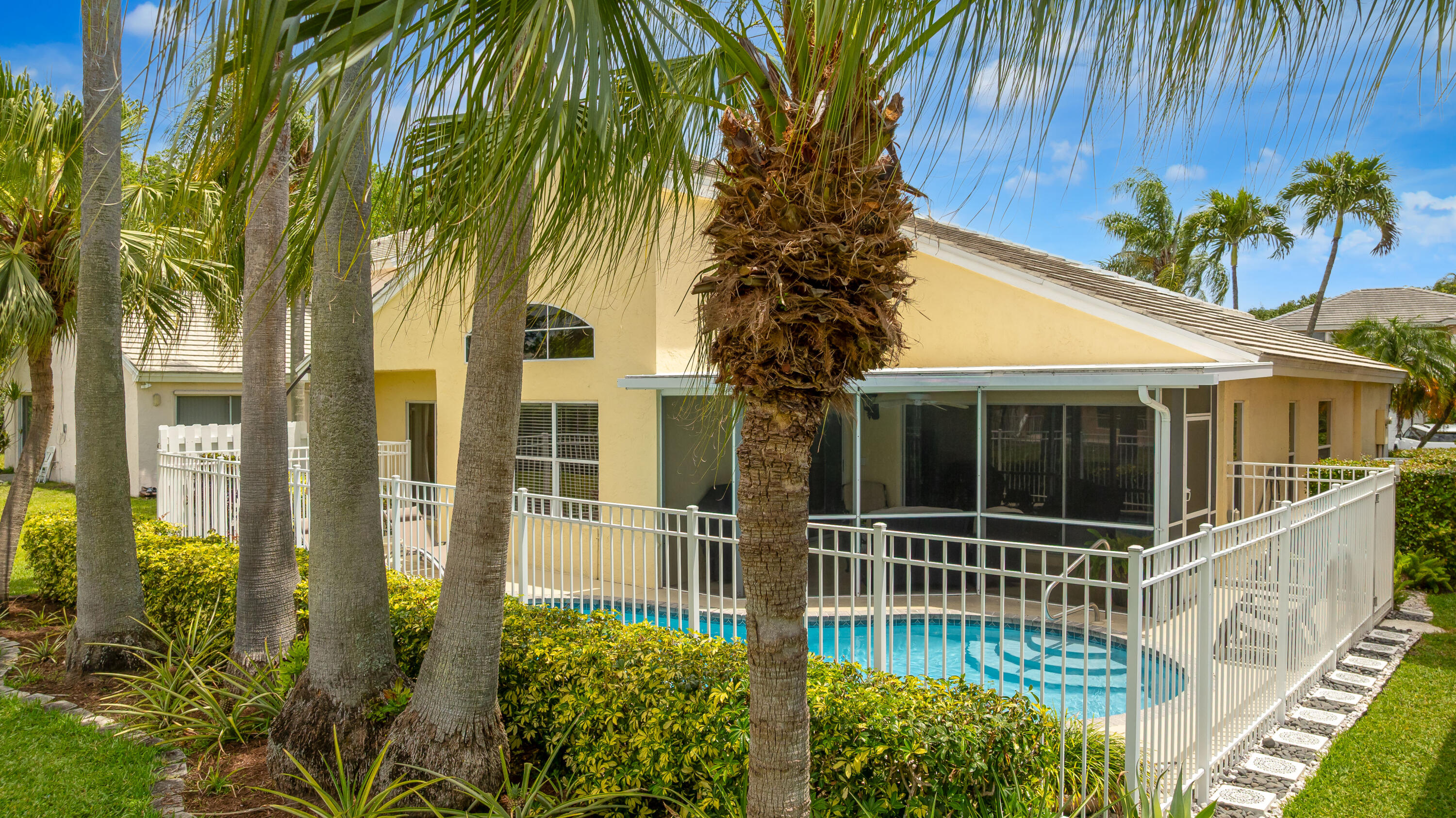 Lauren's Turn - Residential