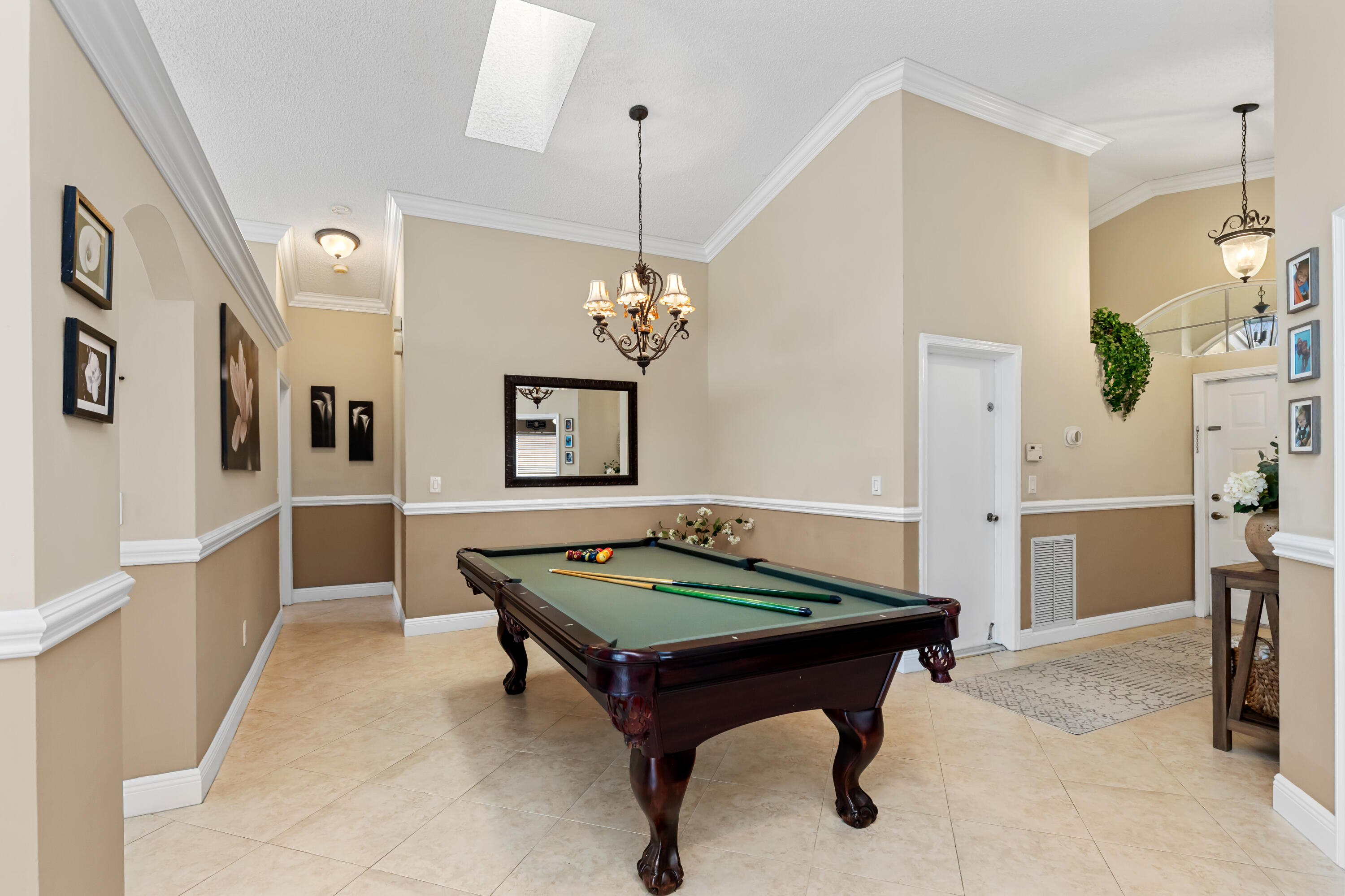 Lauren's Turn - Residential