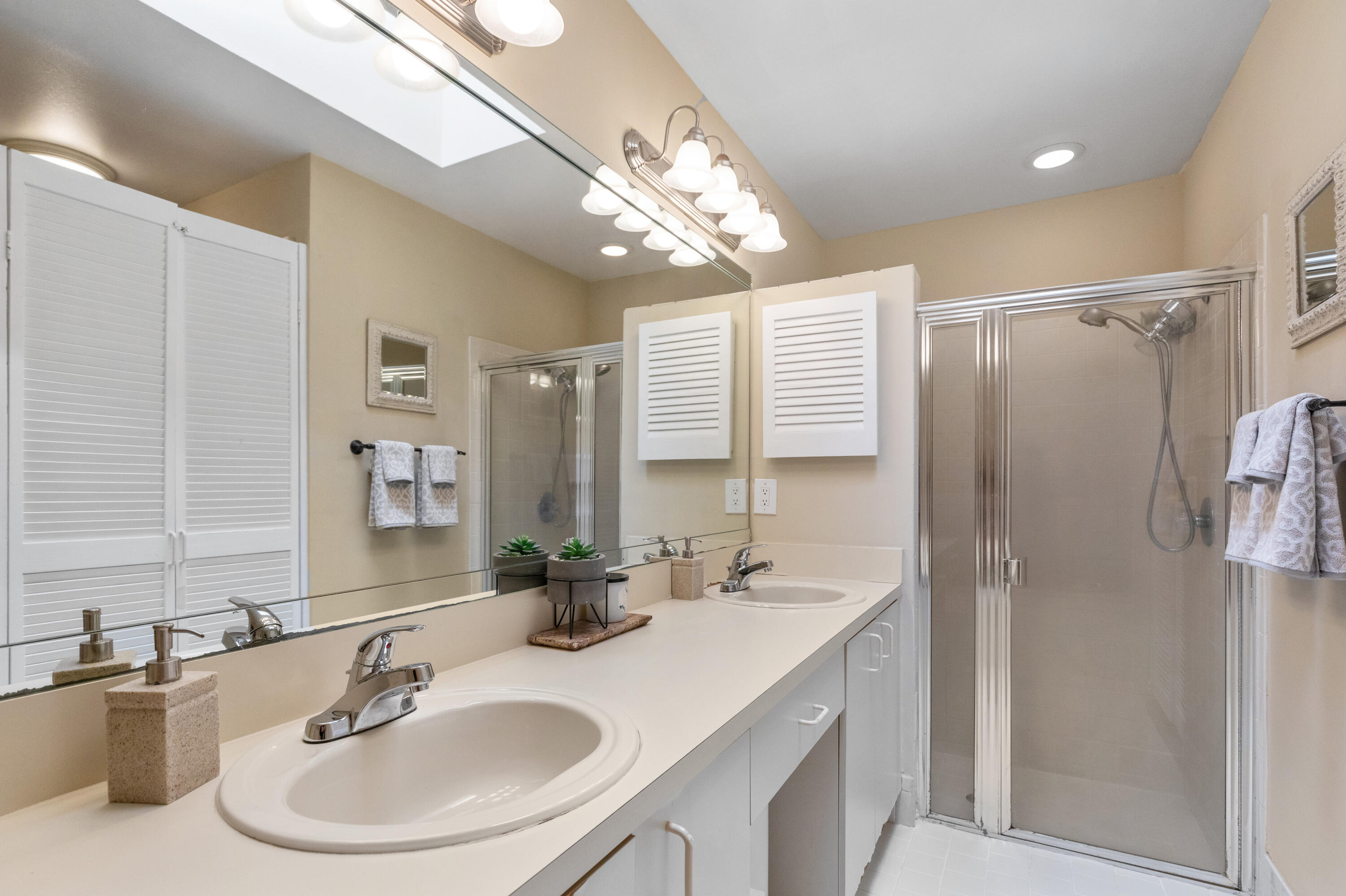 Lauren's Turn - Residential