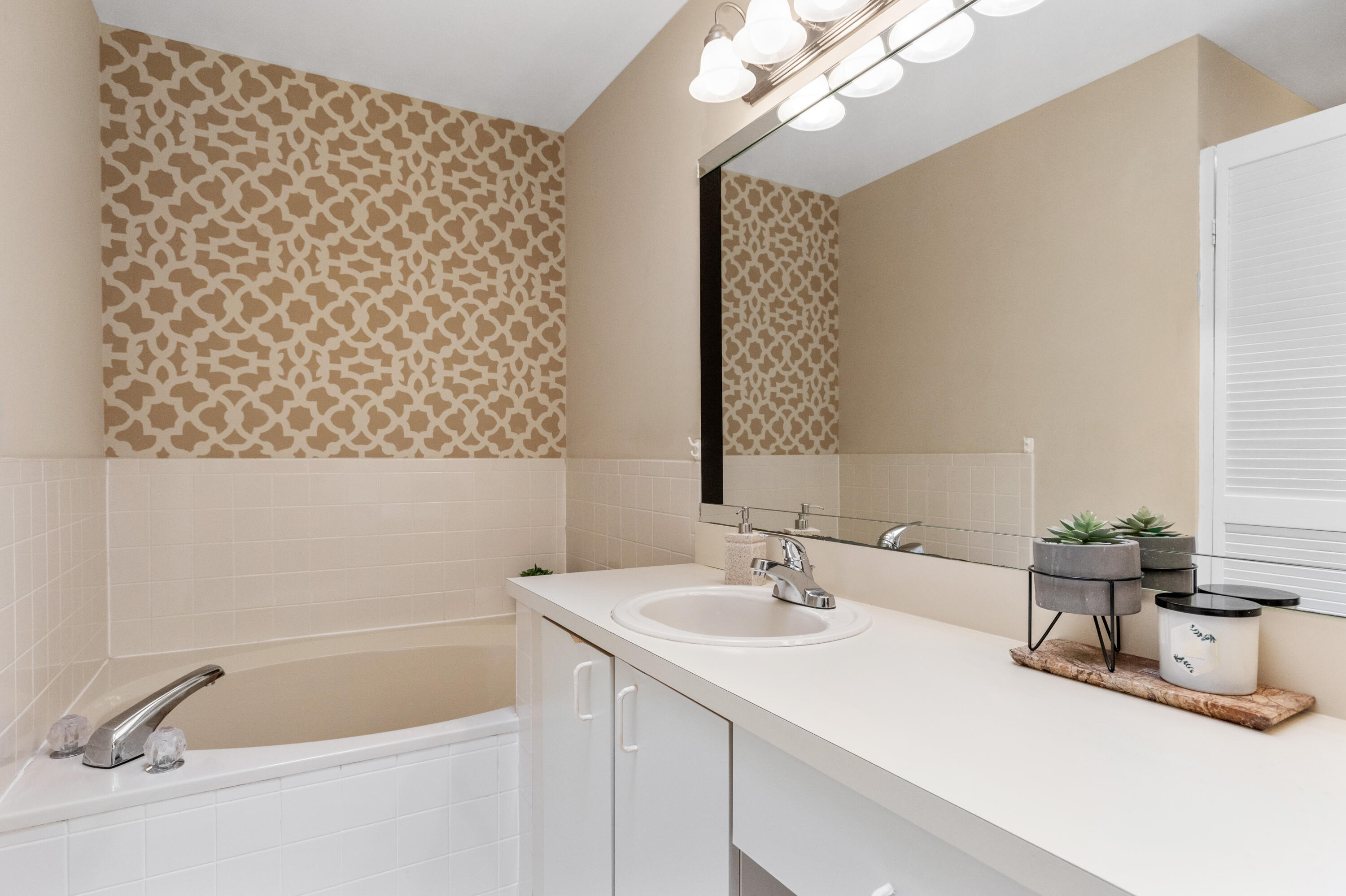 Lauren's Turn - Residential