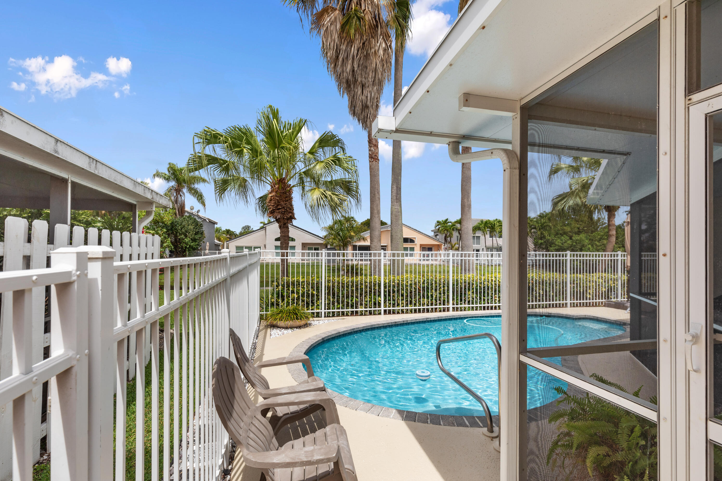 Lauren's Turn - Residential