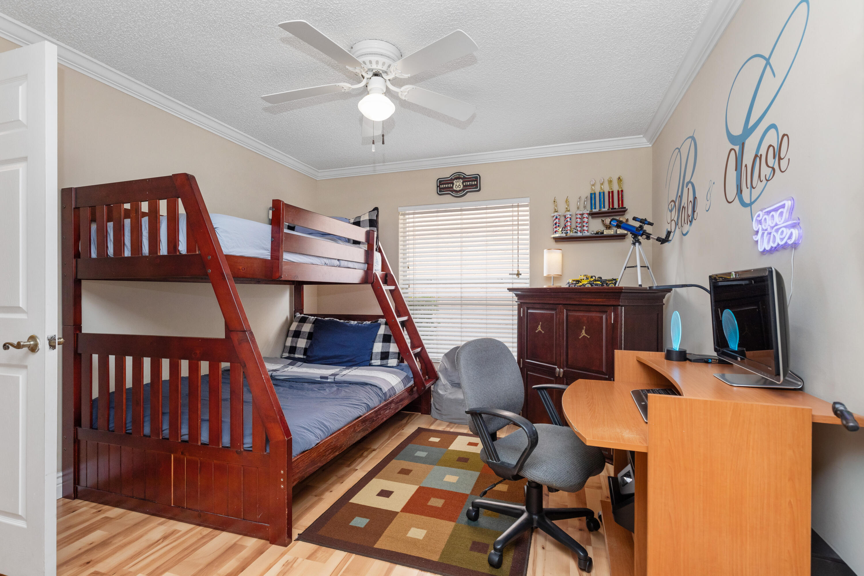 Lauren's Turn - Residential