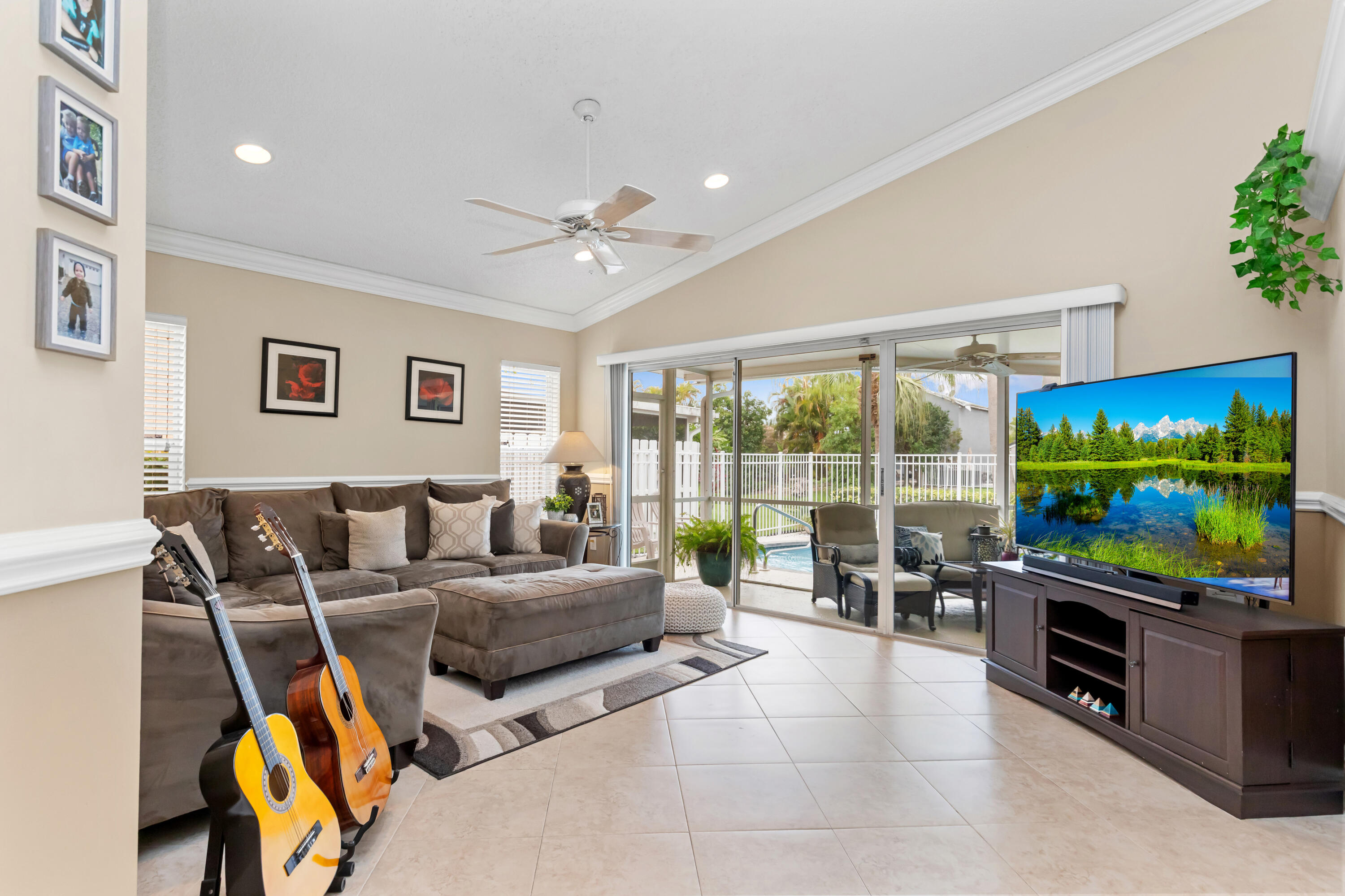 Lauren's Turn - Residential