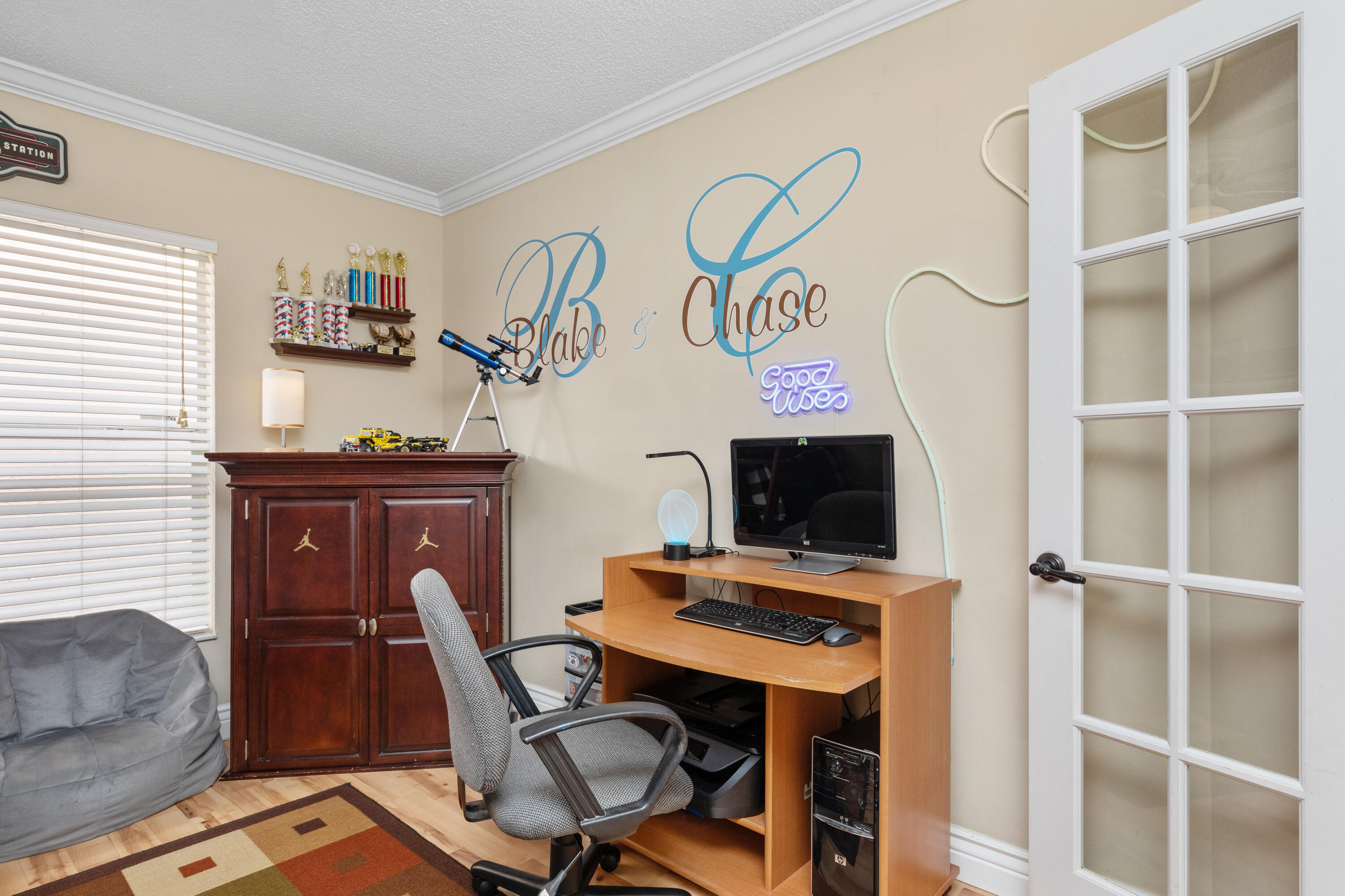 Lauren's Turn - Residential