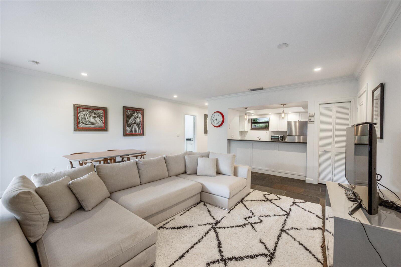 BAGATTELLE CONDO - Residential Lease
