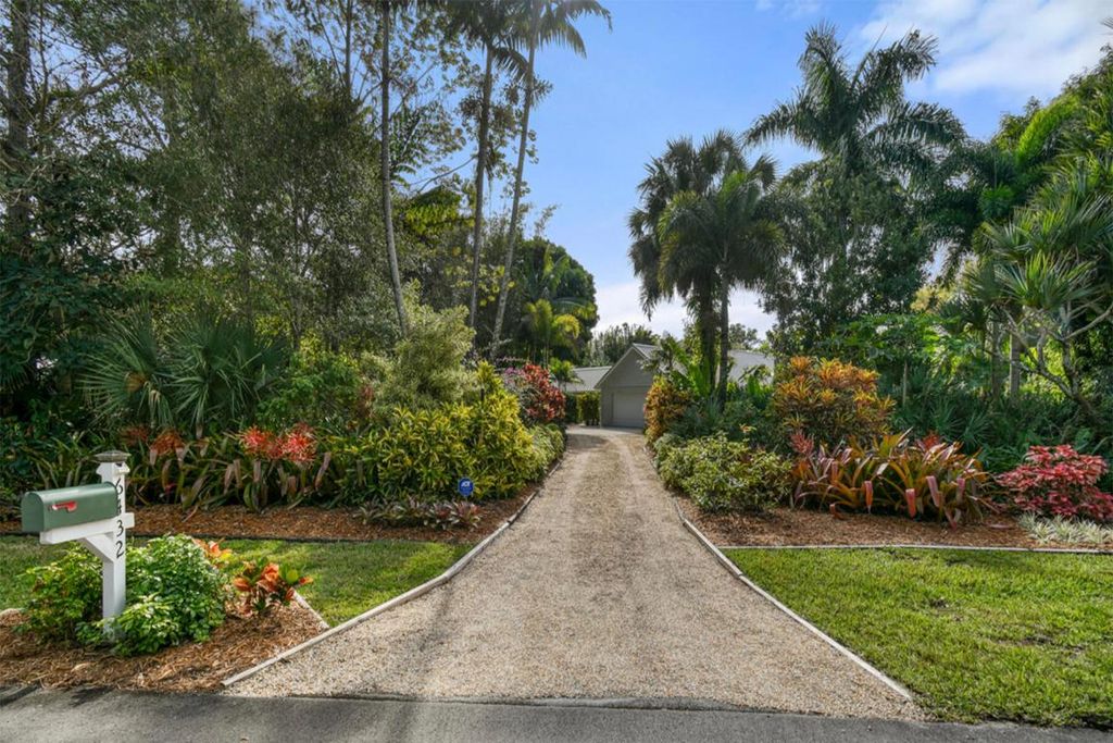 Photo of 6432 Fox Run Circle, Jupiter, FL 33458 (MLS # R10948307)