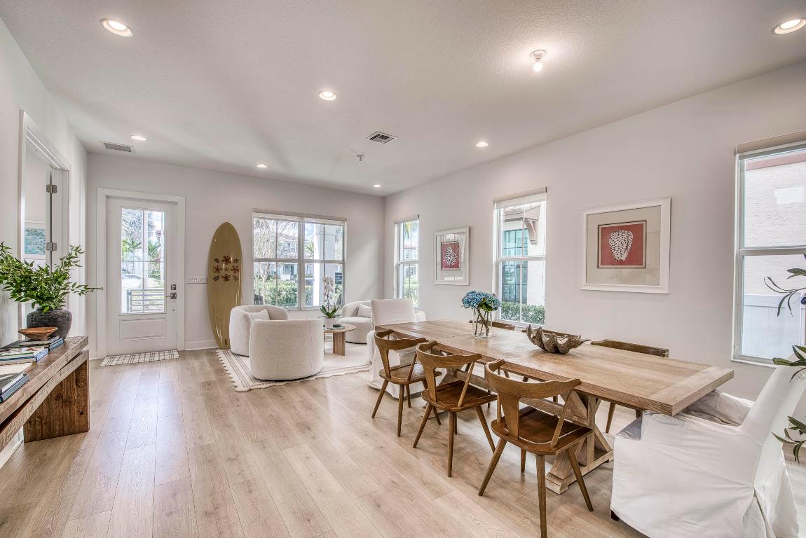 13104 Alton Road, Palm Beach Gardens, FL, 33418/$1,695,000 3 13104 Alton Road