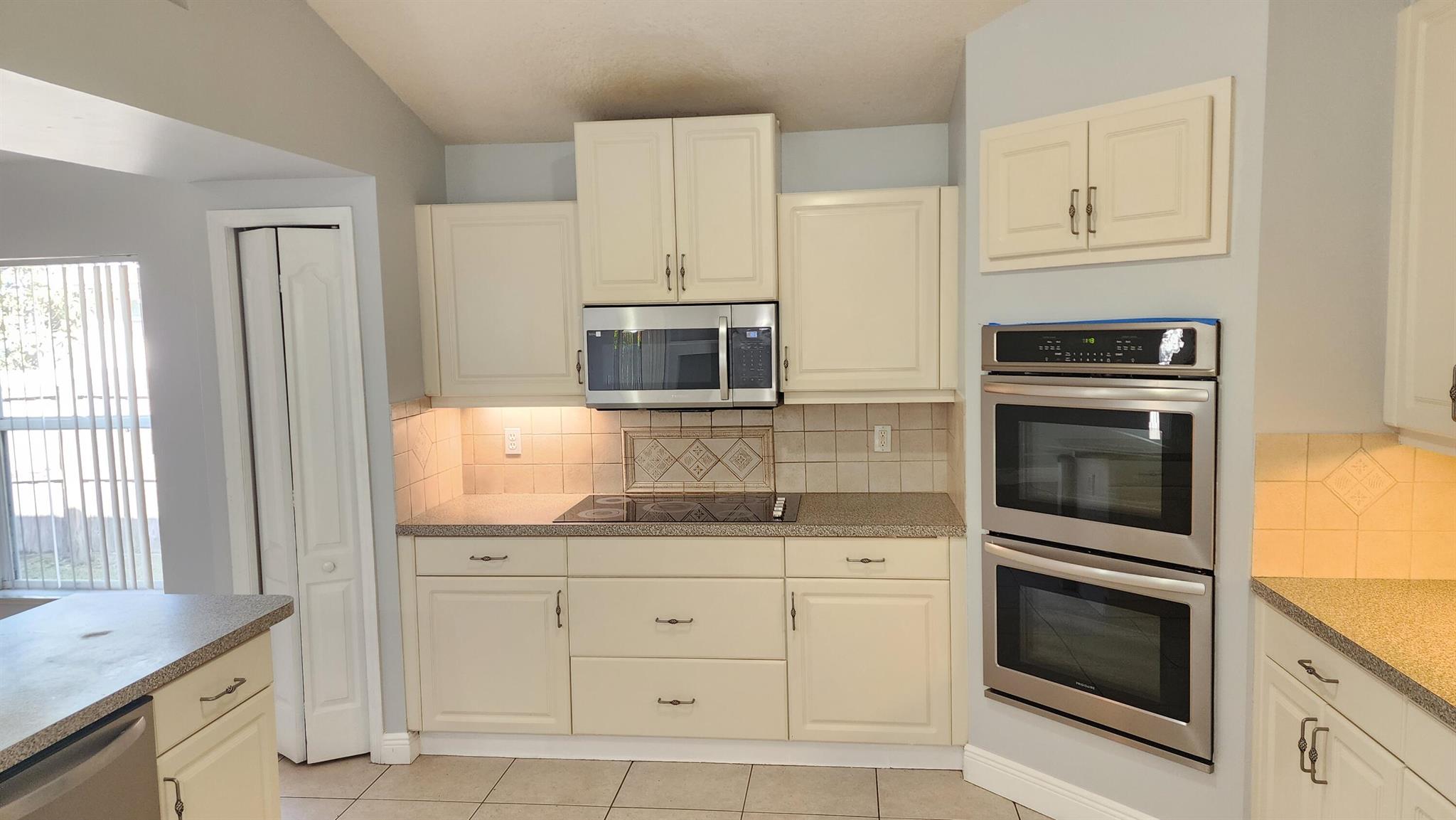 PORT ST LUCIE SECTION  22 - Residential