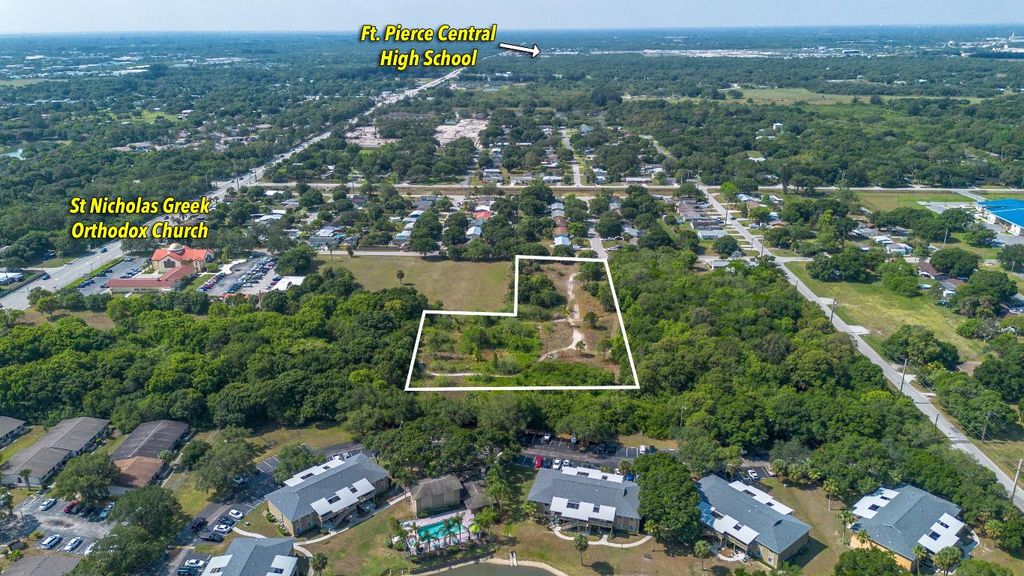 Photo of 2205 S Stanton Avenue, Fort Pierce, FL 34981 (MLS # R11128287)