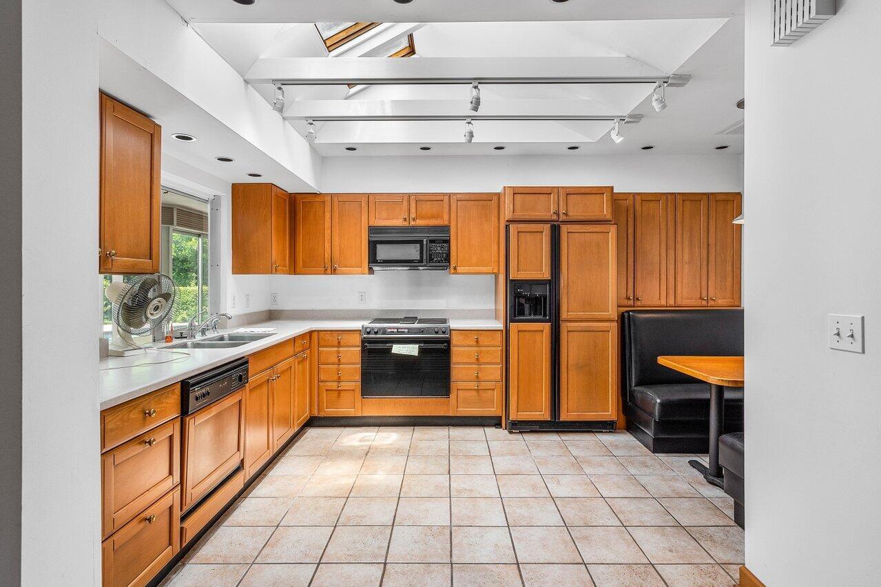 HIDDEN KEY NORTH - Residential