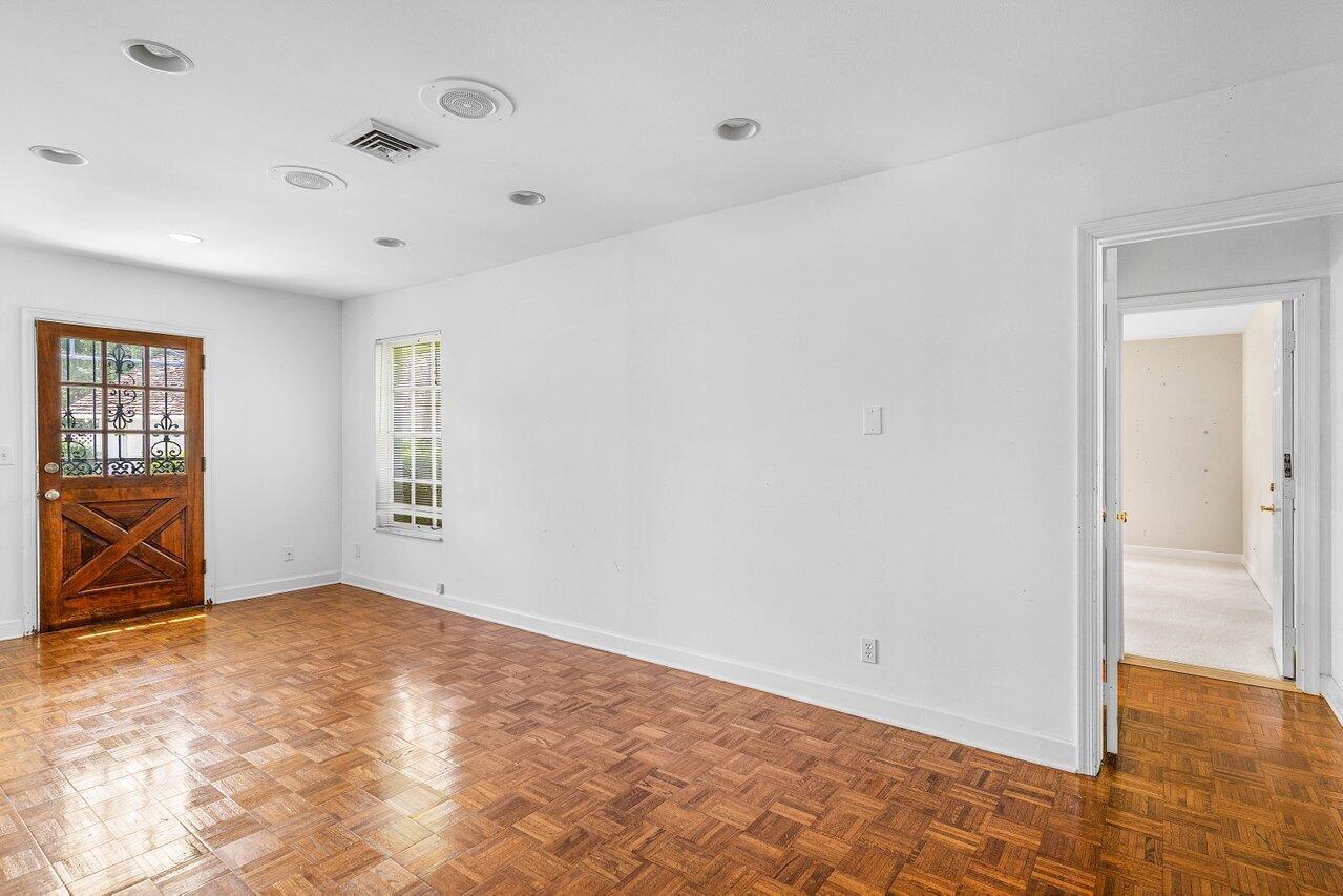 HIDDEN KEY NORTH - Residential