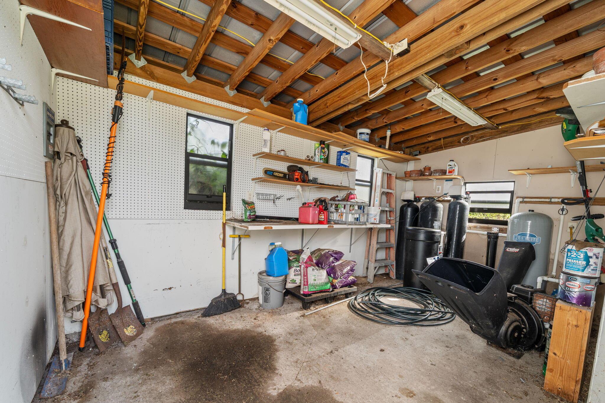 LOXAHATCHEE GROVES - Residential