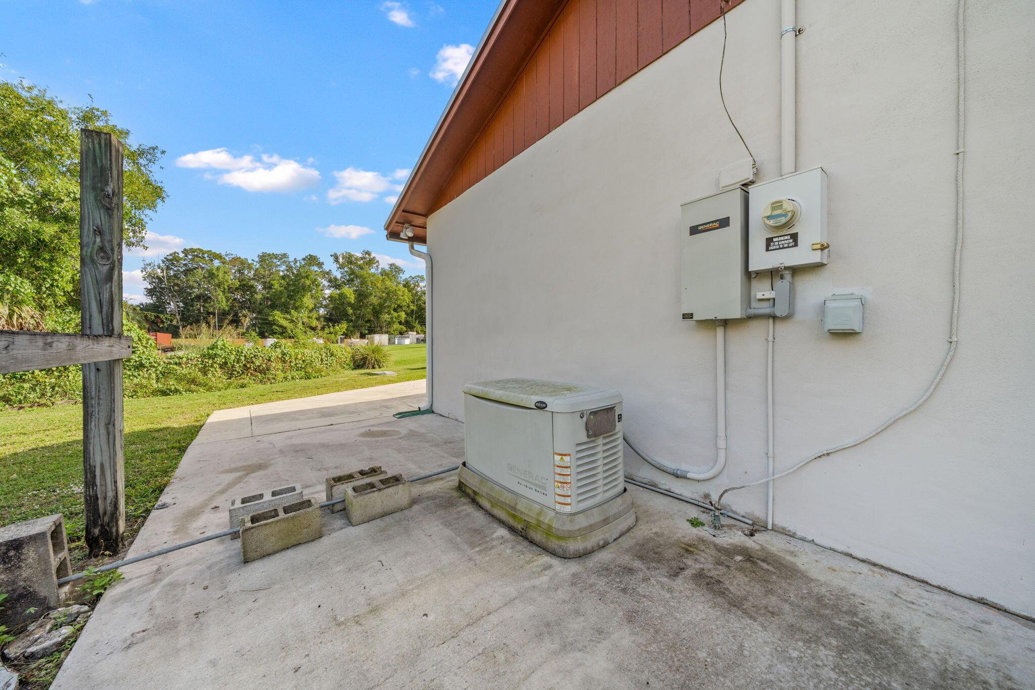 LOXAHATCHEE GROVES - Residential