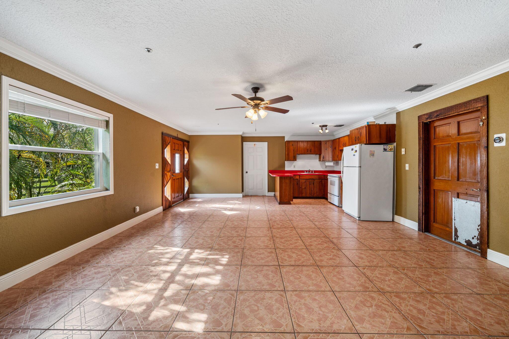 LOXAHATCHEE GROVES - Residential