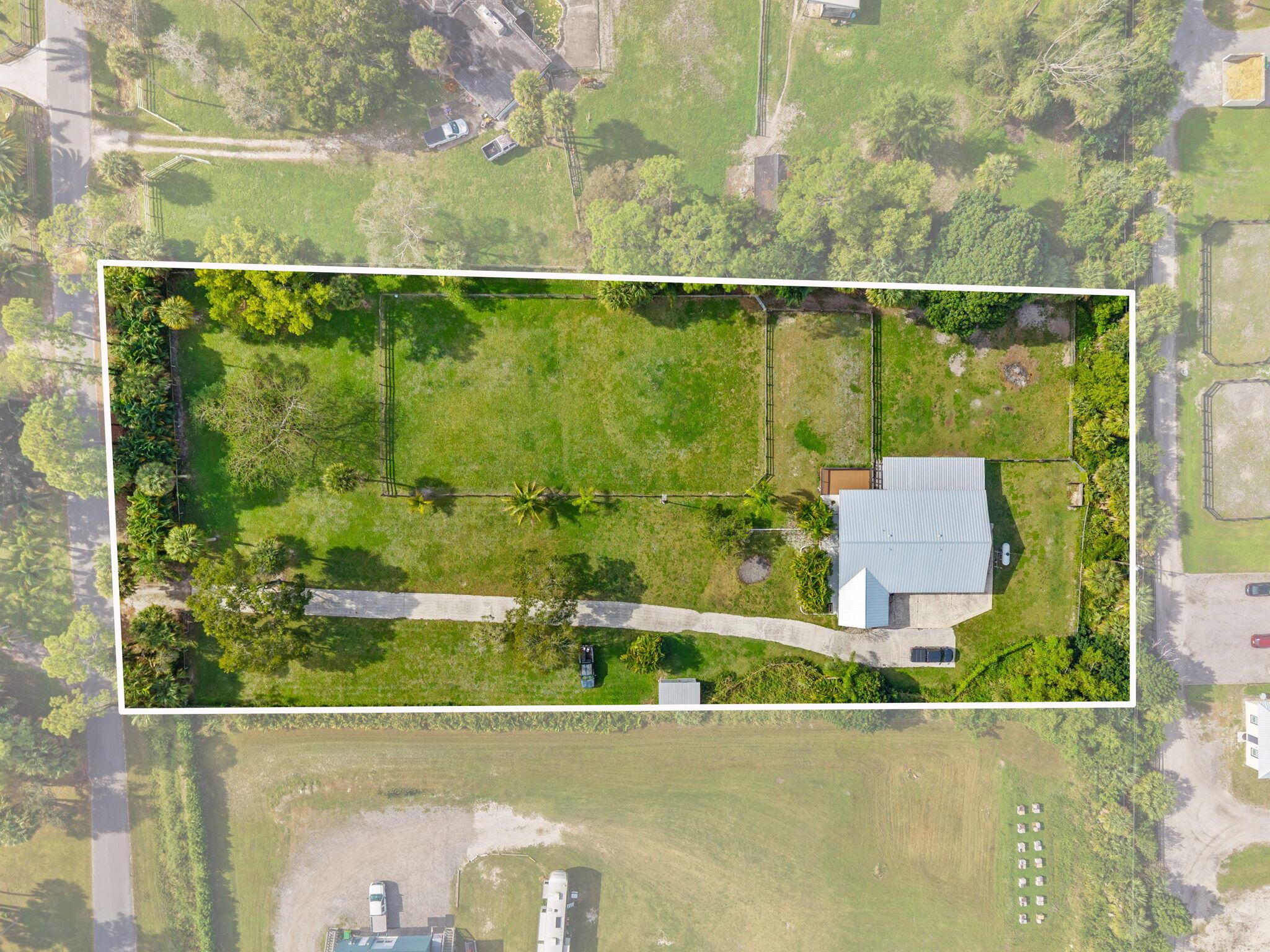 LOXAHATCHEE GROVES - Residential