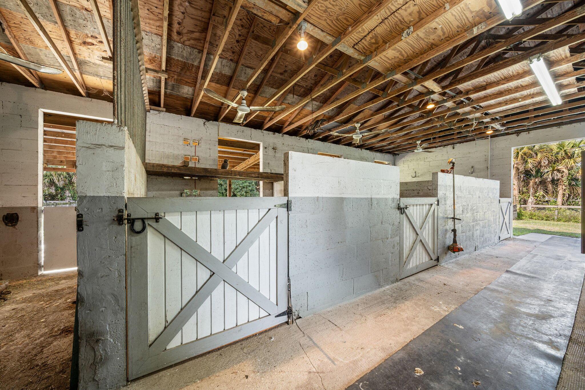 LOXAHATCHEE GROVES - Residential