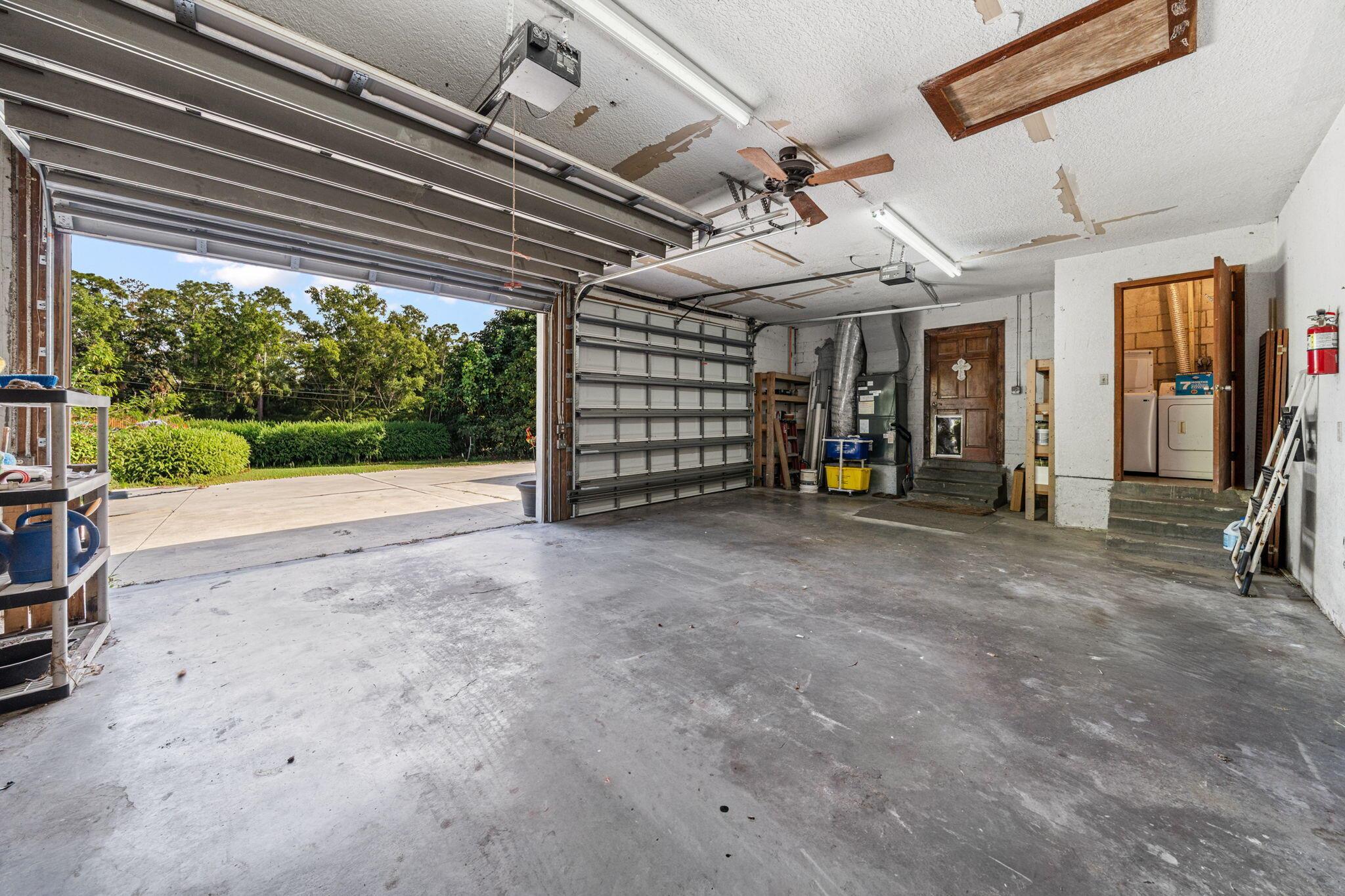 LOXAHATCHEE GROVES - Residential