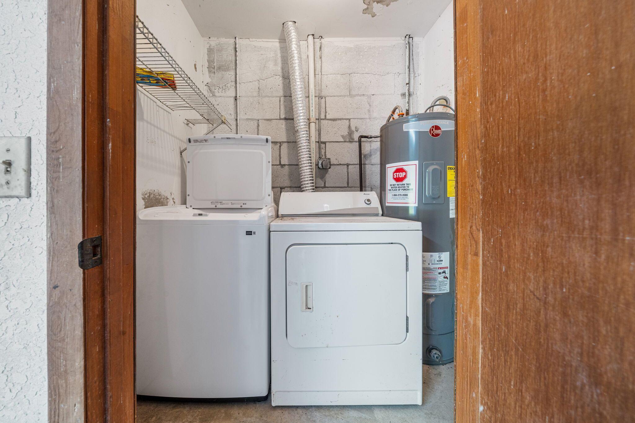 LOXAHATCHEE GROVES - Residential