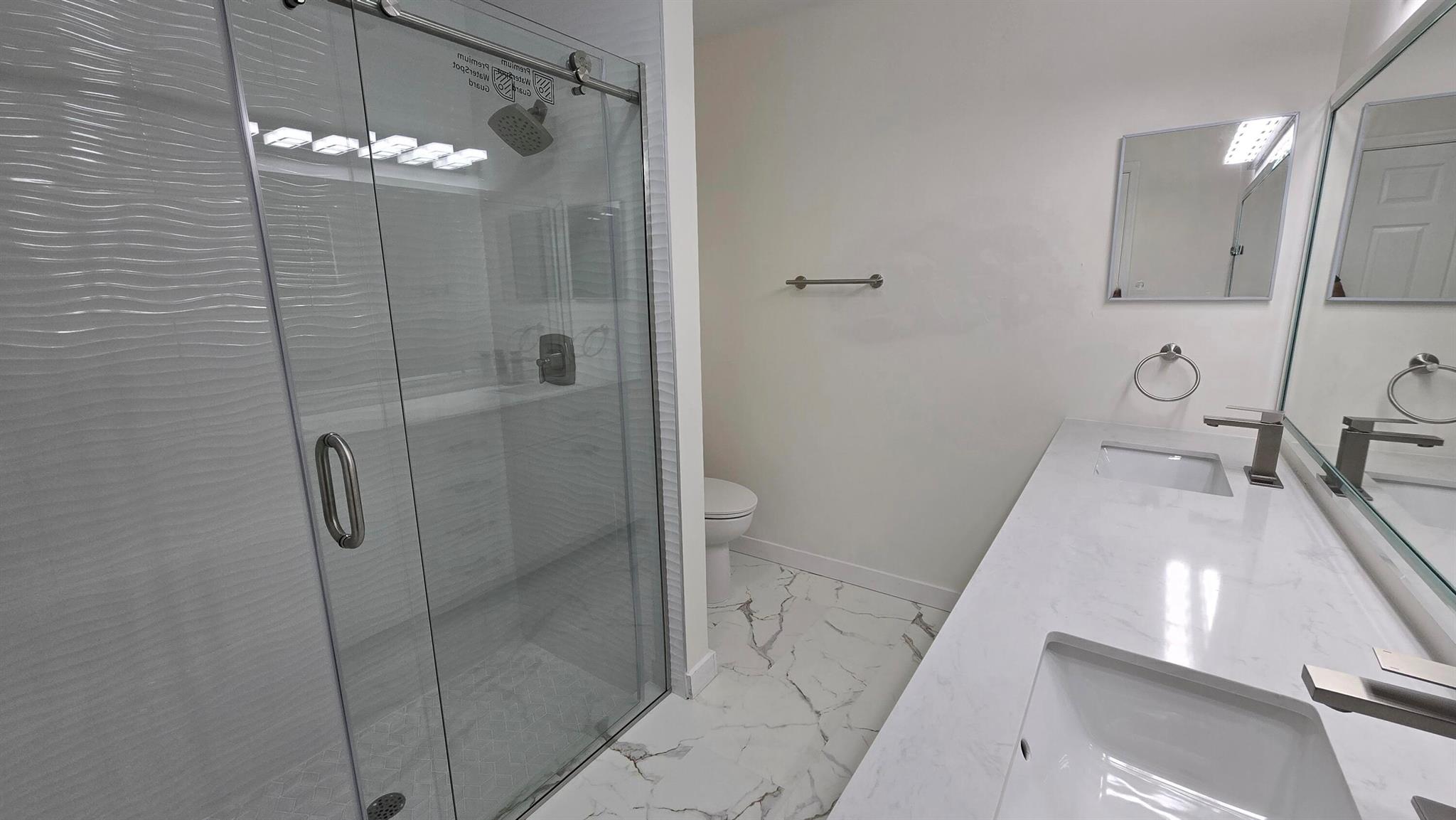 5622 Royal Lake Circle