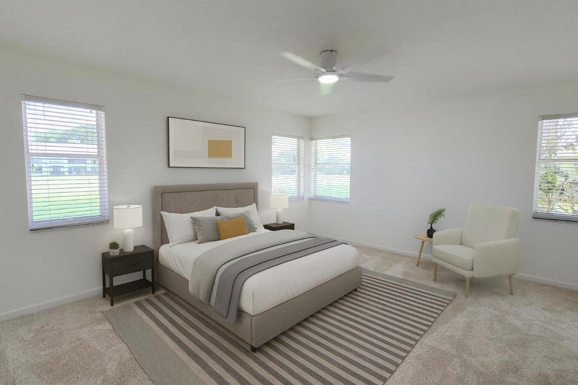 5622 Royal Lake Circle