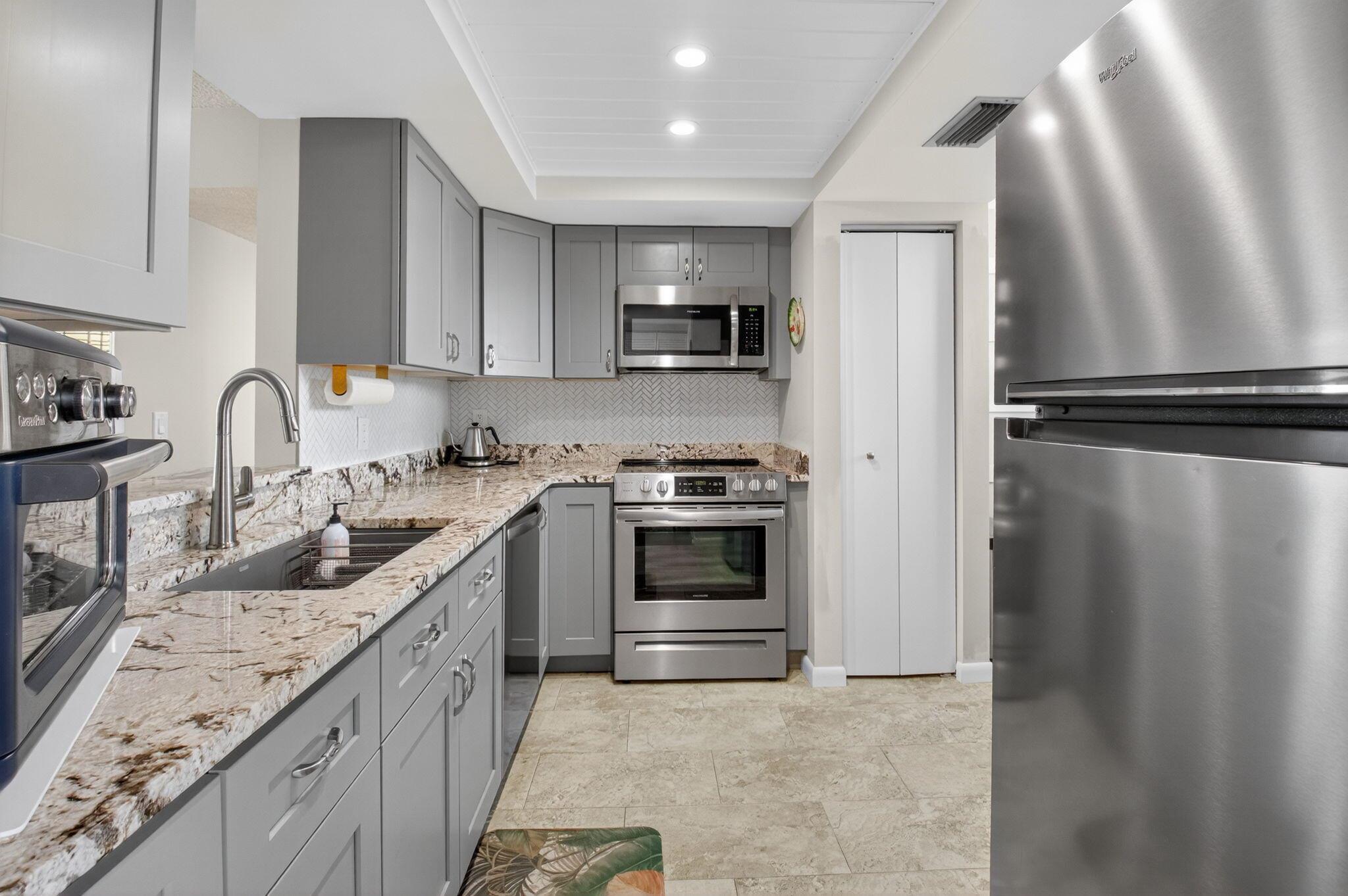 Abbey Delray - Residential