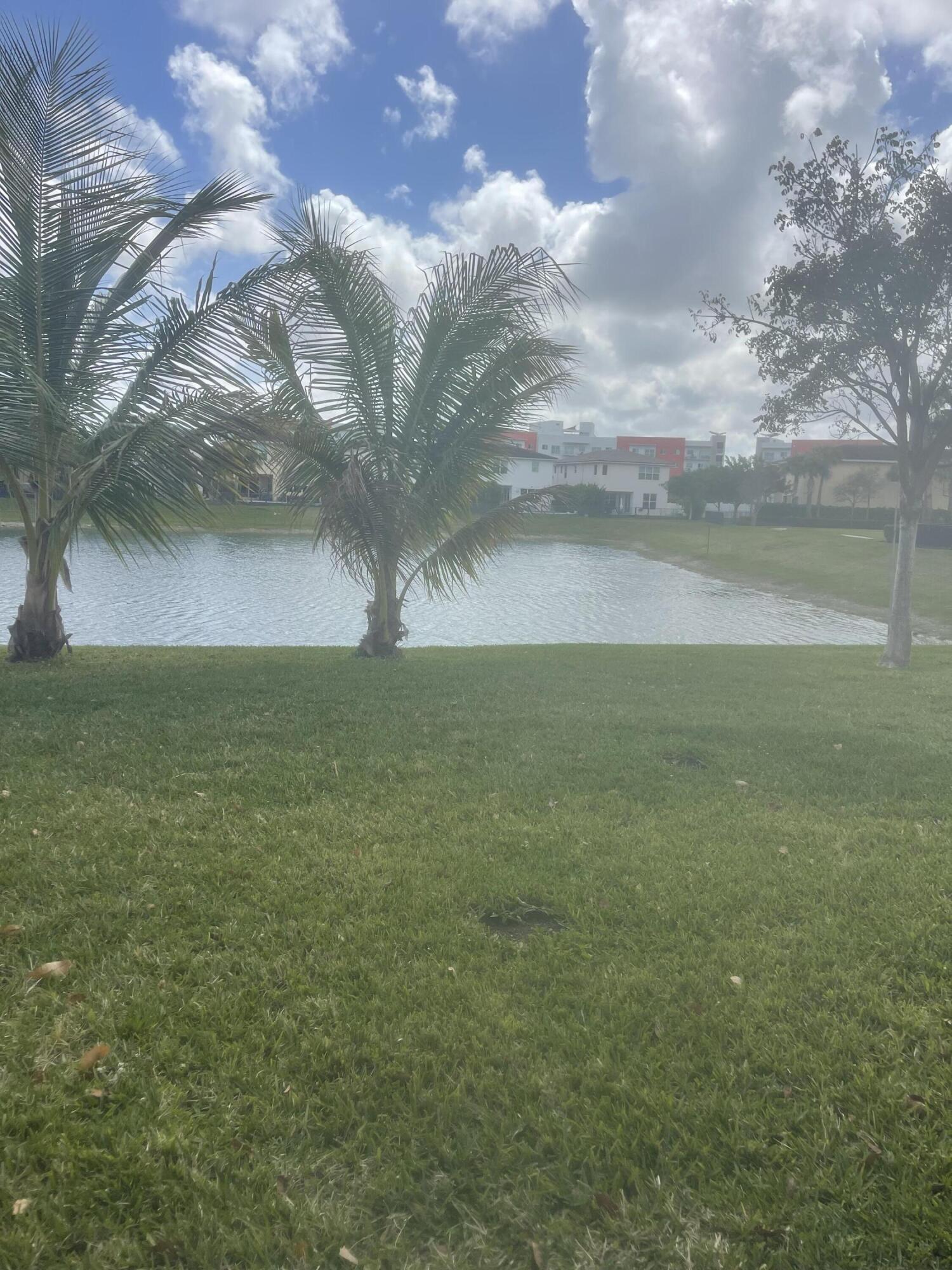 CRYSTAL LAKE 1ST SEC - Residential Lease