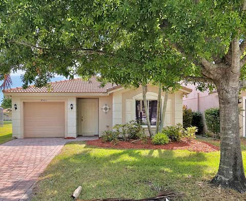 Photo of 4801 SE GRAHAM Drive, Stuart, FL 34997 (MLS # B26062428)
